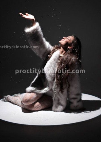 Оля, Г. Ильский